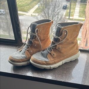 Womens Tan and Gray Winter Boots